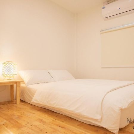 Petra Boutique Donmuang Apartment Банкок Екстериор снимка
